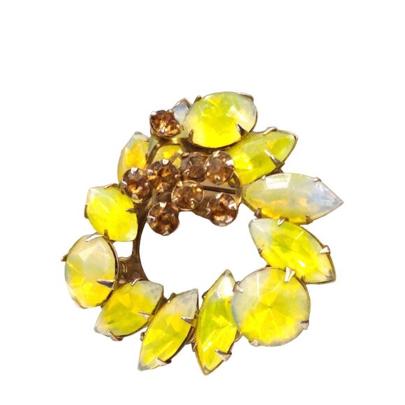 Vintage Dimensional Yellow Givre Crystal Brooch, Glowing Wreath with Topaz Rhine - Picture 3 of 4